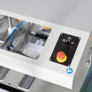 CA 601 – Limpiadora Semiautomática de Esquina Única de PVC